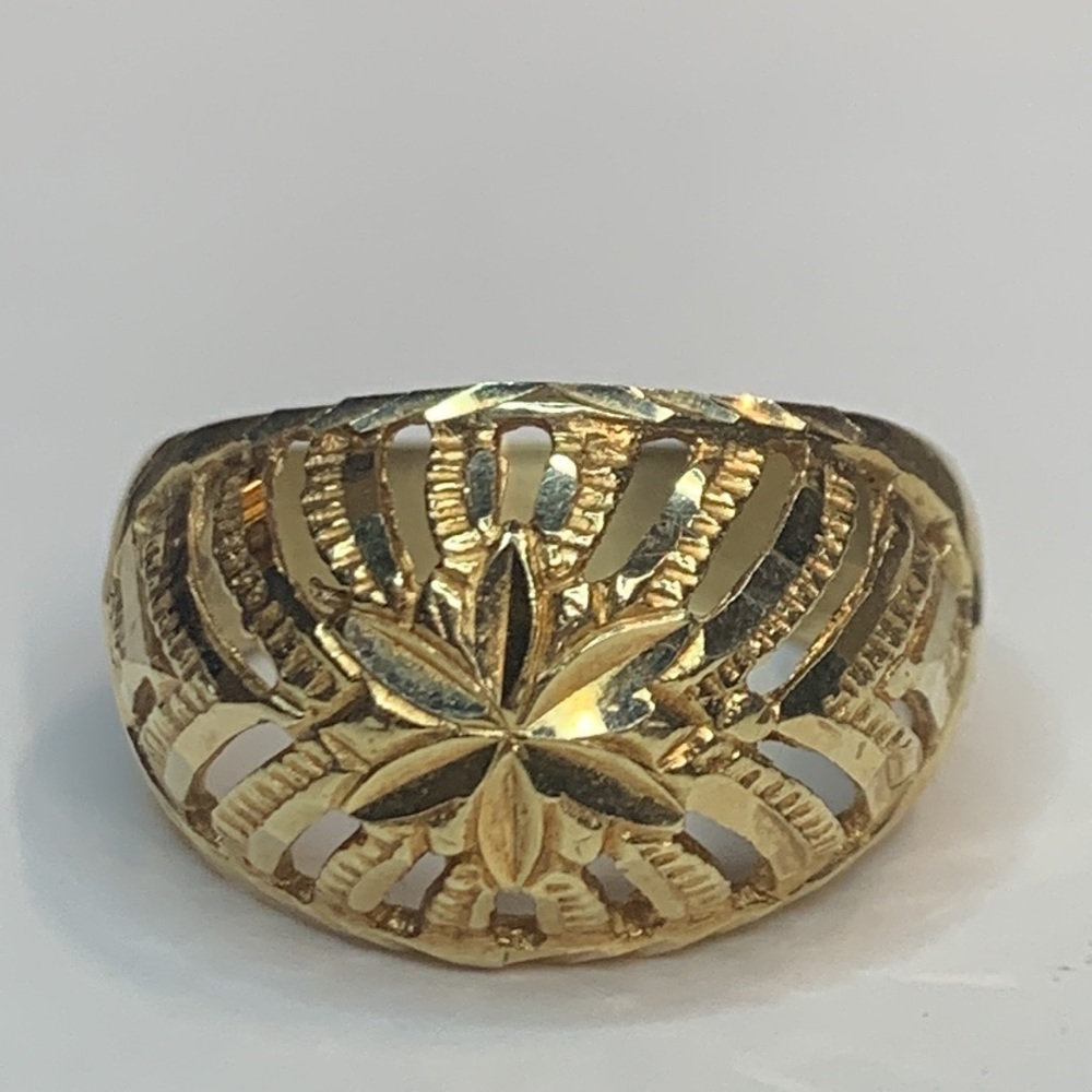 Solid gold ring